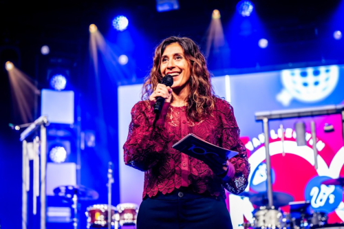 Presentator centennial event van Leeuwen